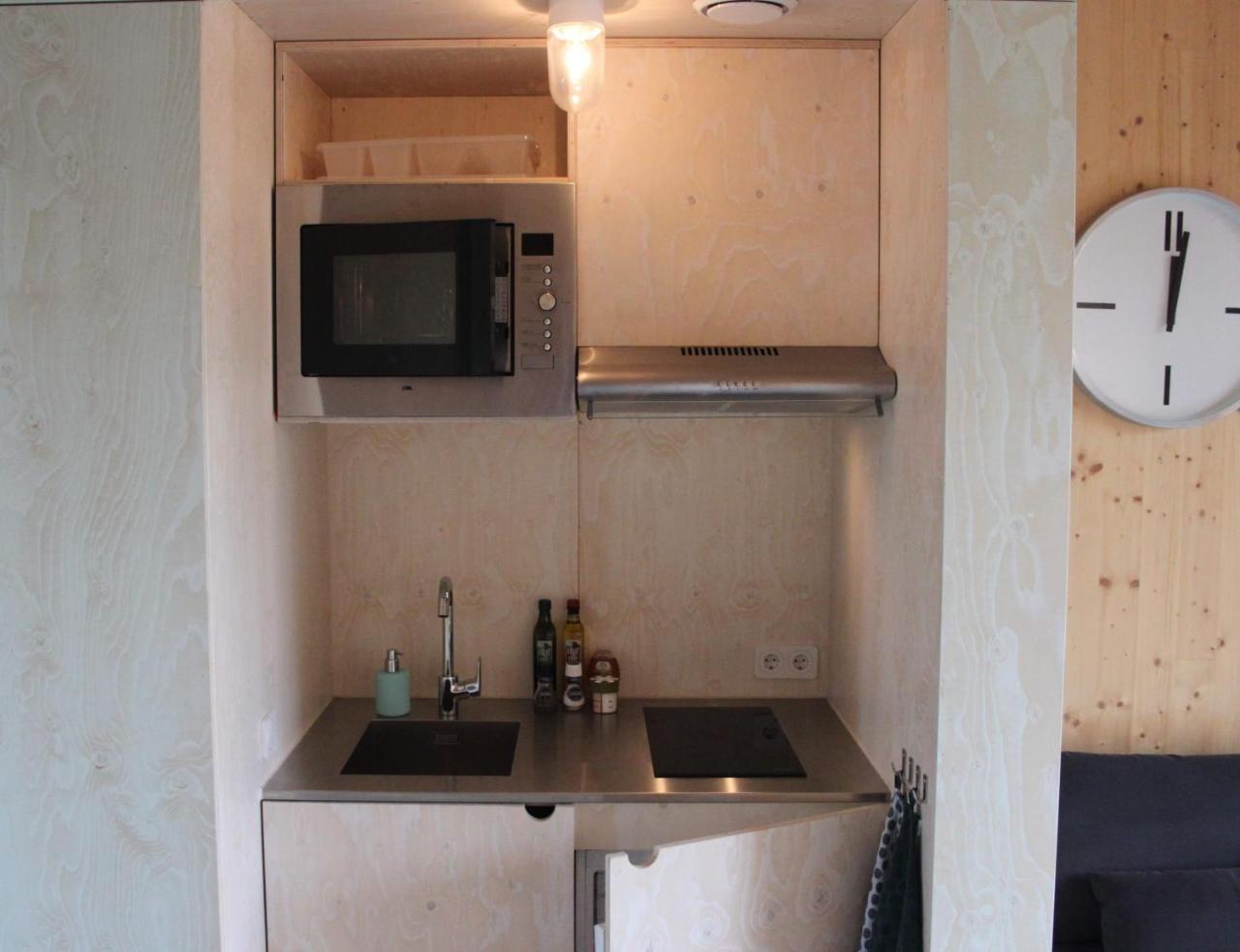 Roots Tiny House Apartment Tilburg Exterior photo