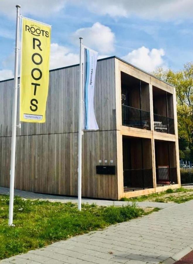 Roots Tiny House Apartment Tilburg Exterior photo